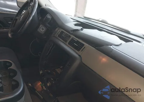 2009 Chevrolet Tahoe Ls z USA, uszkodzony, nr VIN 1GNFC13029R219805